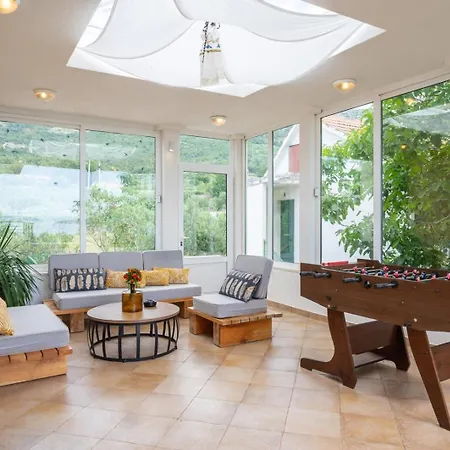 Oliva Villa Kaštela